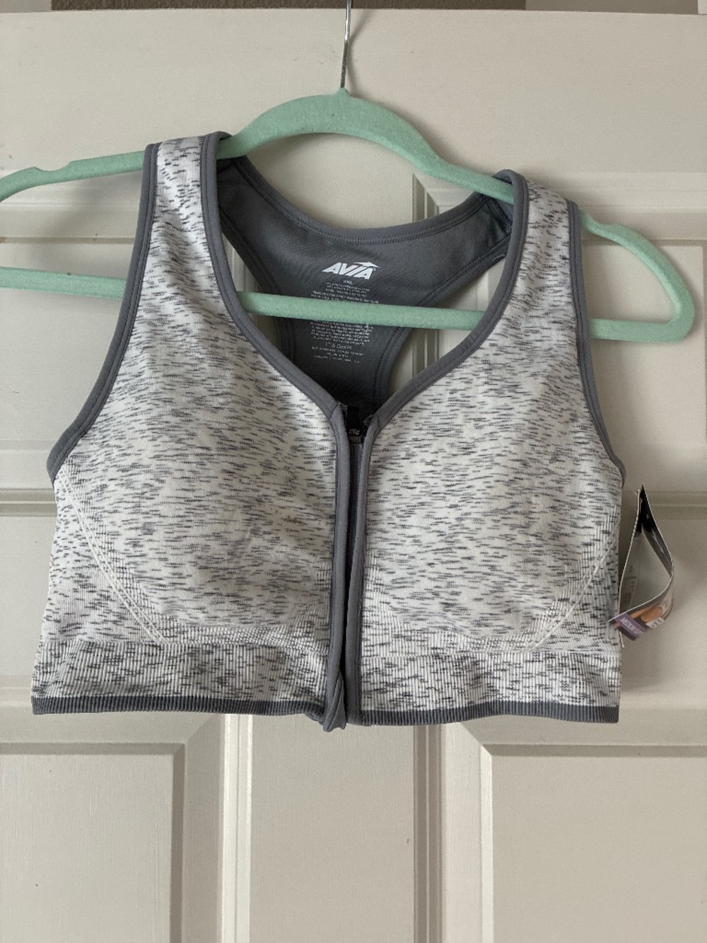 Avis sports bra
